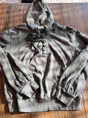Anthropologie T.La moss green lace-up hoodie-small